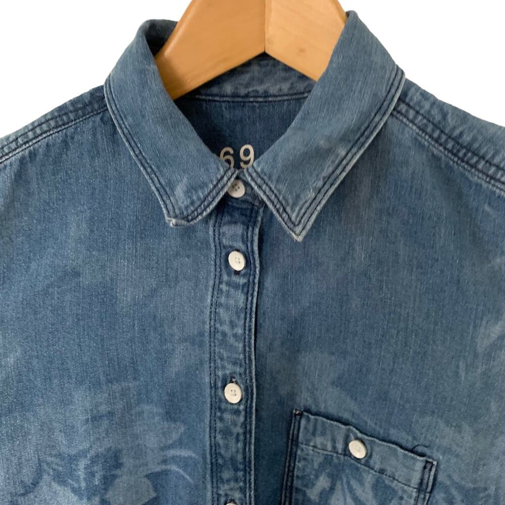 Gap 1969 Denim Shirt Womens Sz XS Button Up Floral Pattern 100% Cotton - Picture 3 of 4